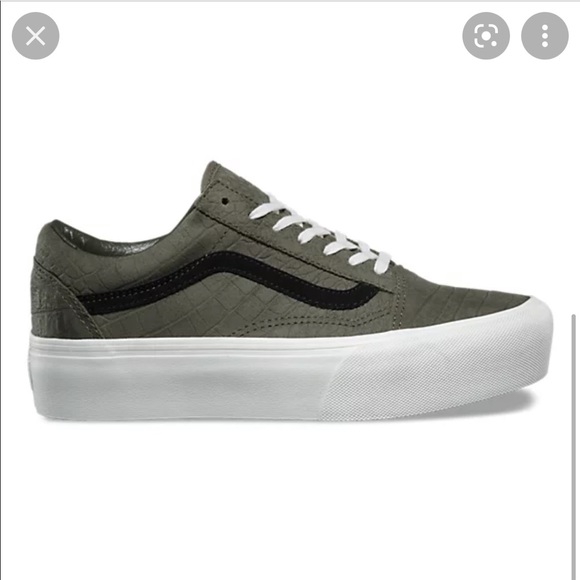 Vans Embossed Old Skool Platform Sneaker - Picture 2 of 4